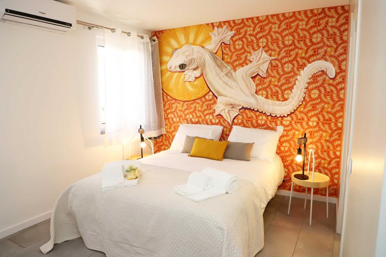 Deluxe Double Room Shower